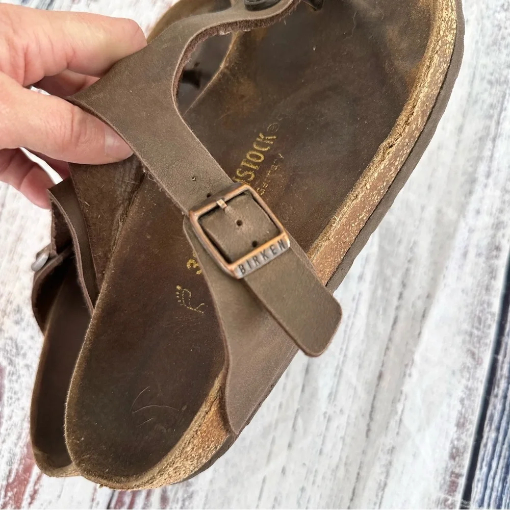 Birkenstock Women's Gizeh Brown Birko-Flor Sandals
